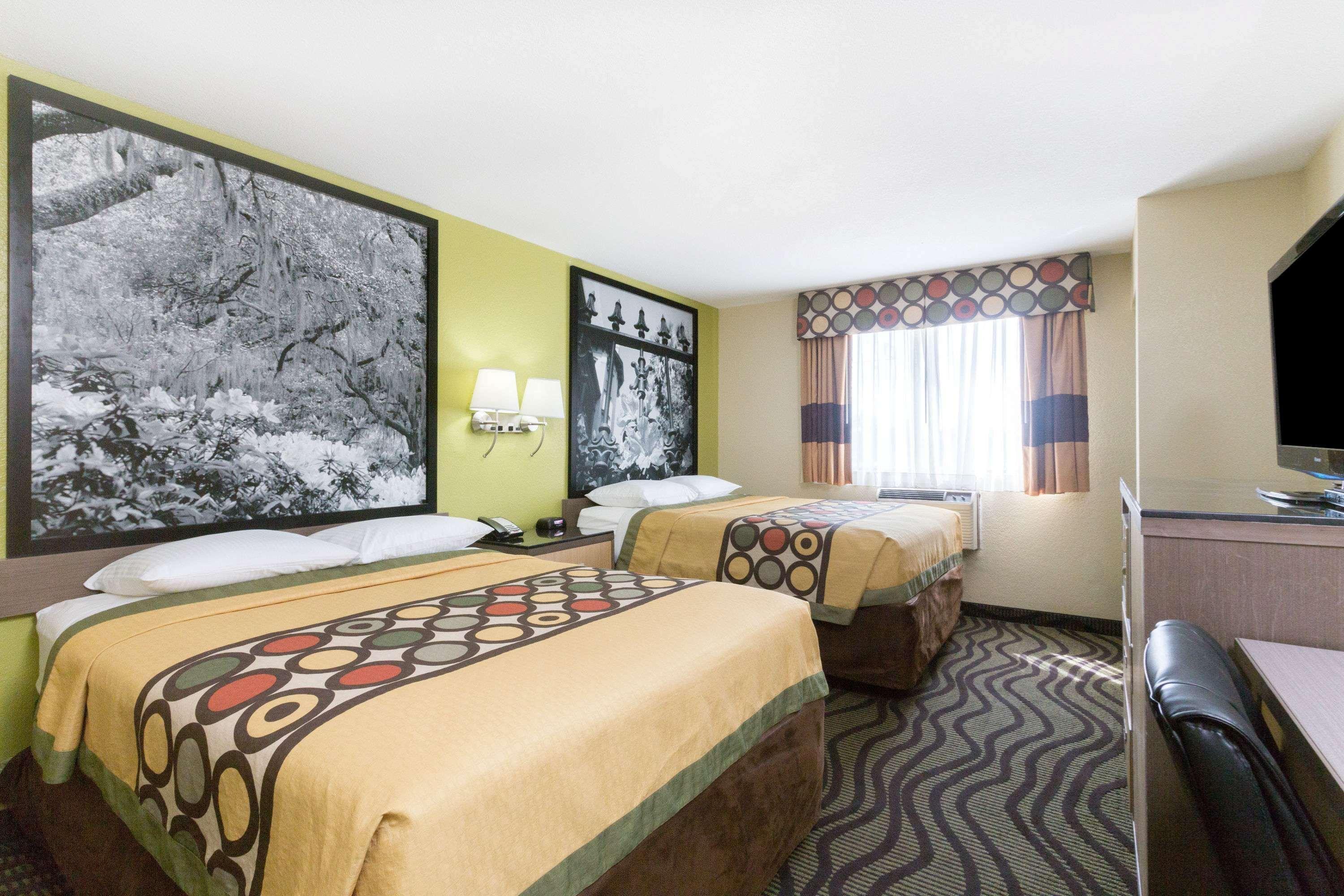Super 8 By Wyndham Brunswick/st Simons Island Area Brunswick